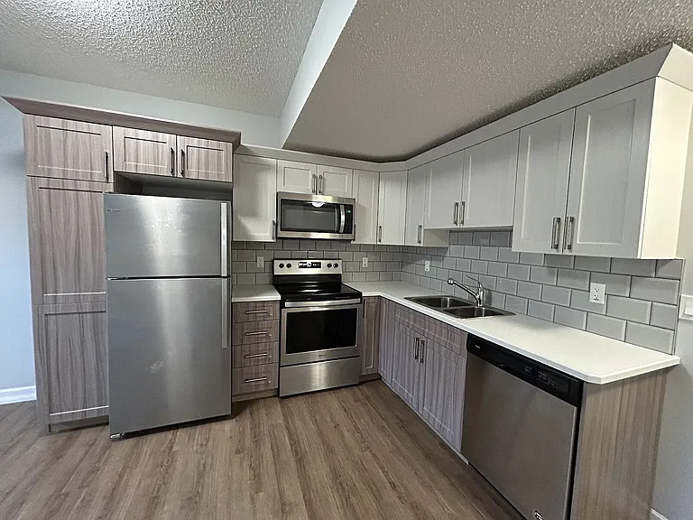 2106 Koshal Way SW — Photo 2