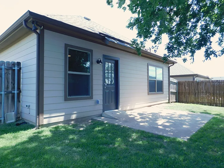 673 Copenhavr St — Photo 21