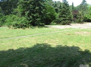 72 South Rd, Westhampton Beach, NY 11978