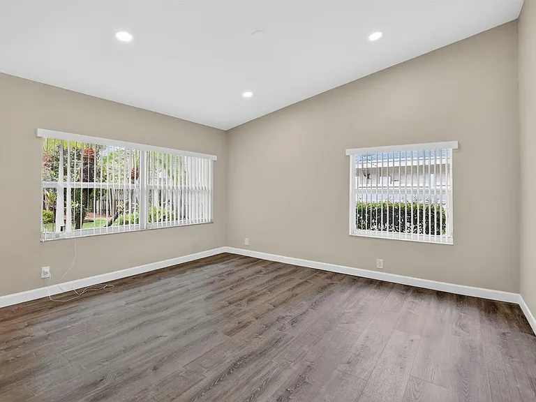 3068 NW 25th Way — Photo 6