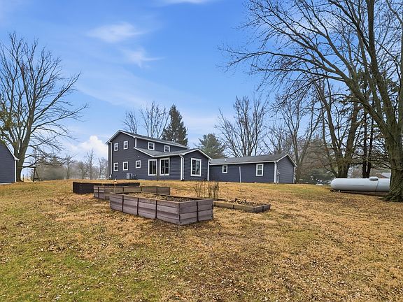 4th image of 24500 Jerkwater Rd