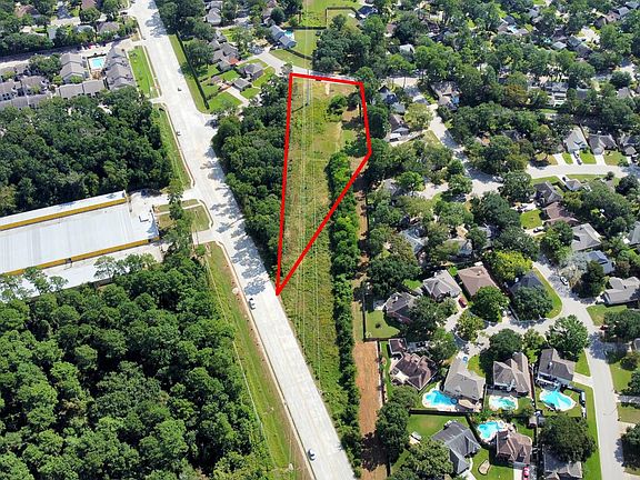 4th image of 828 N Rivershire Dr
