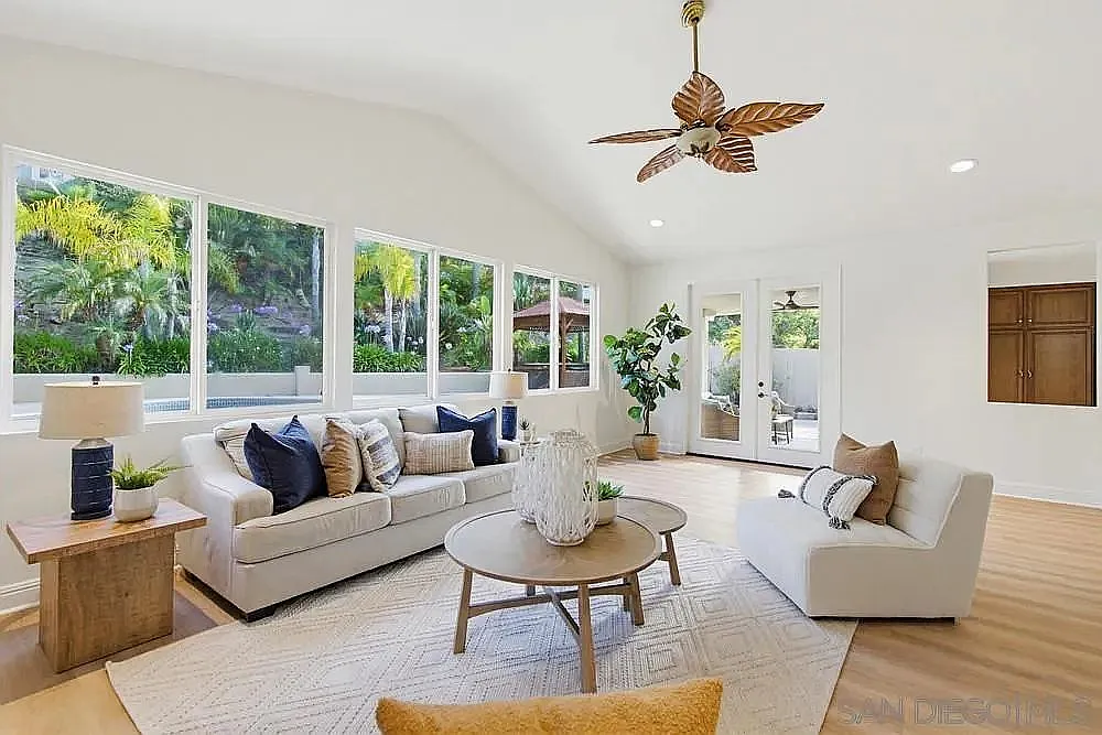 4 bed, 2.5 bath, 2315 sqft, $5,500 — Photo 3