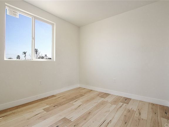 4th image of 10017 Baring Cross Ave