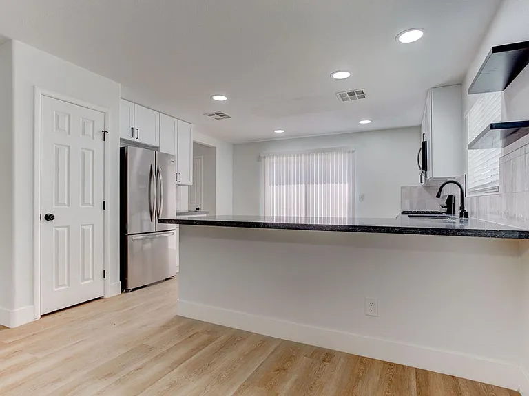 8765 First Lady Ave — Photo 4