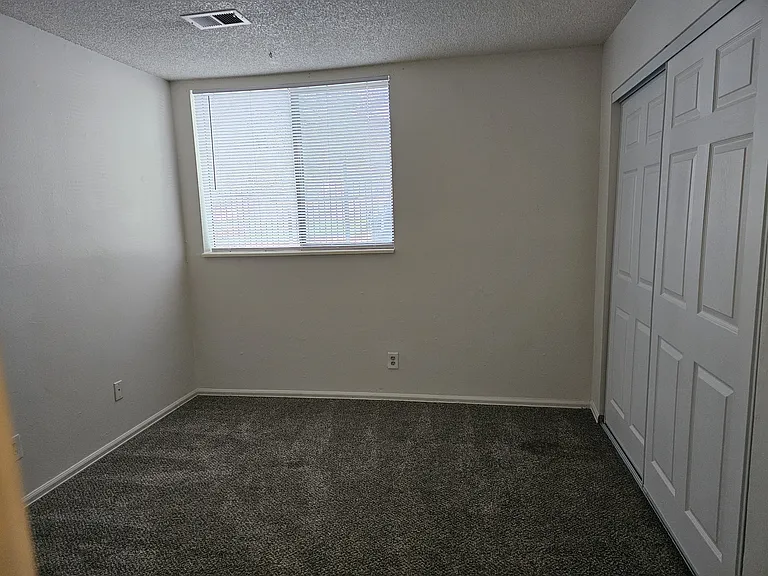 12506 E Cornell Ave — Photo 10