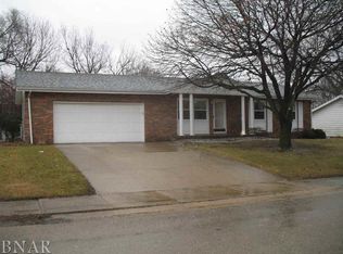 20 Rosewood Dr, Clinton, IL 61727