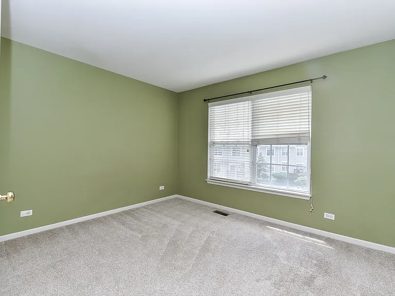 554 Declaration Ln — Photo 8