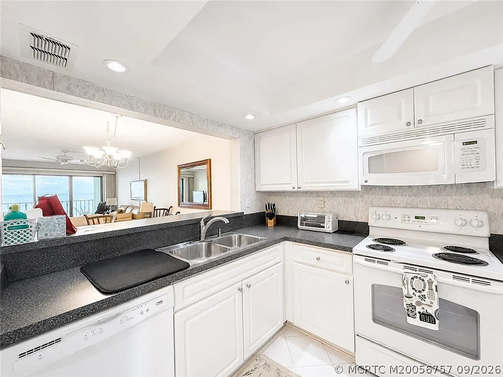 2 bed, 2.0 bath, 1053 sqft, $2,500 — Photo 4