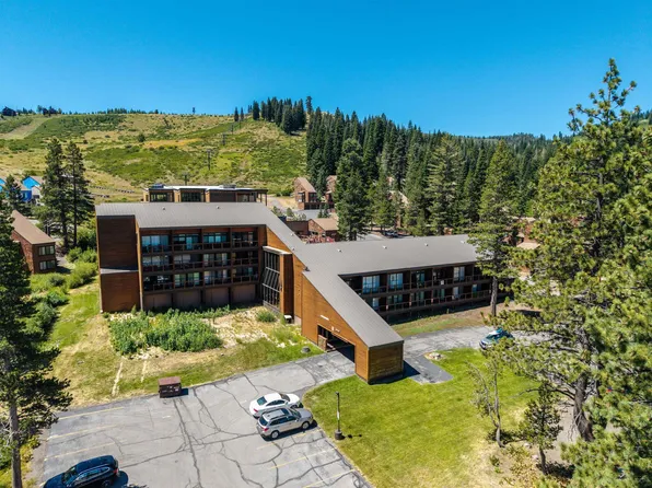 11589 Snowpeak Way Unit 106, Truckee, CA 96161