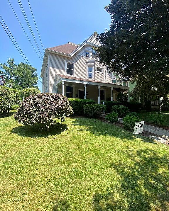 1st image of 639 Maple Ln