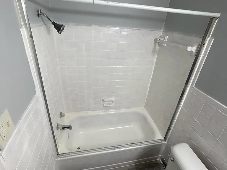 274 E Nottingham Rd — Photo 3