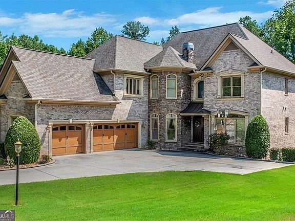 2nd image of 40 Waterside Pl