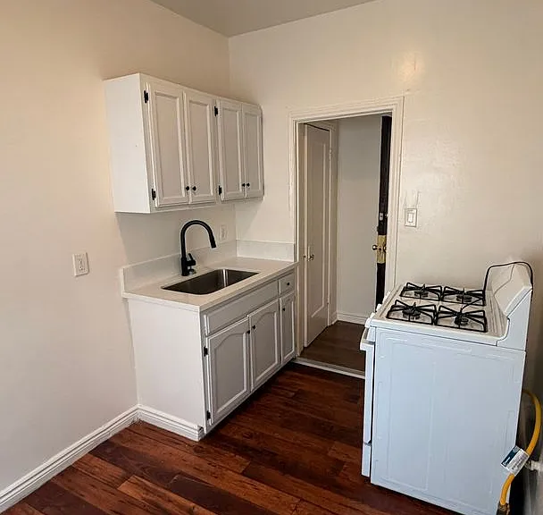 2420 Michigan Ave #101-210 — Photo 1