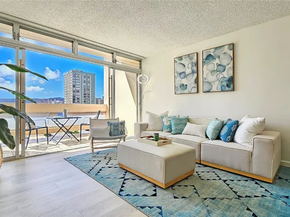 500 University Ave APT 1126, Honolulu, HI 96826