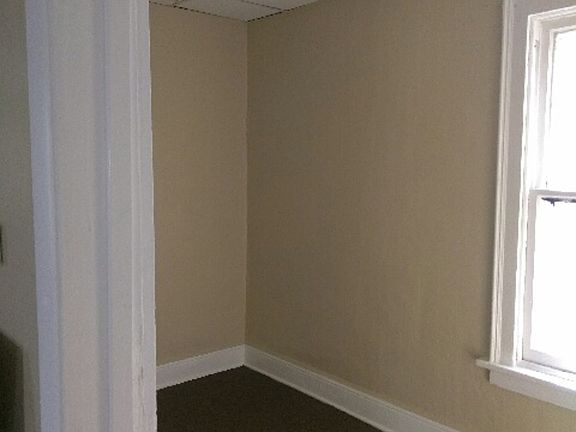 3rd image of 350 Potomac Ave