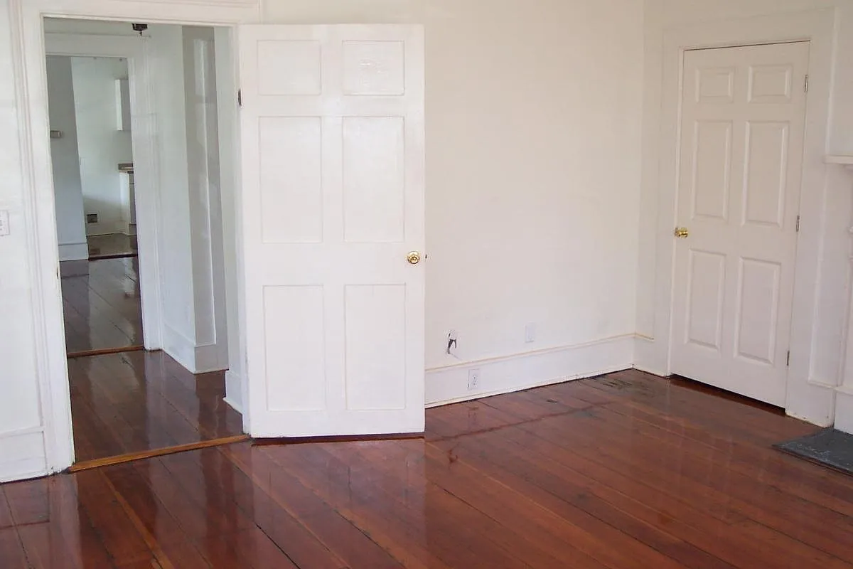 Building Photo - 147 Saint Philip St #A