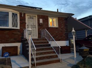 1746 S Railroad Ave, Staten Island, NY 10306