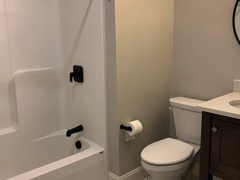 501 Edgewater Cir #G — Photo 6