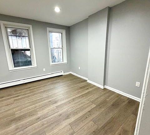 4th image of 646.5 Newark Ave