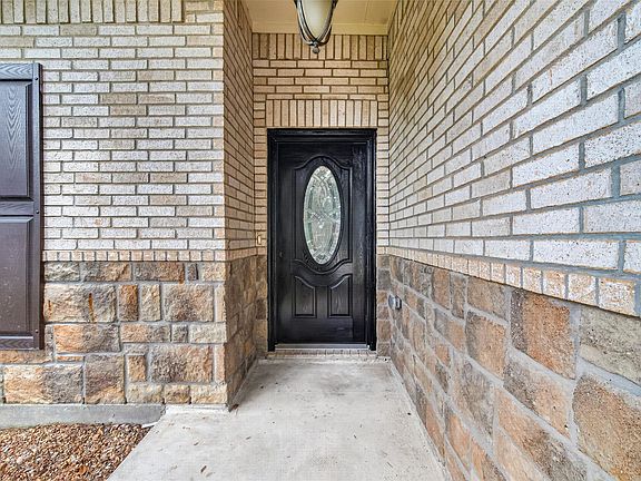 2nd image of 19922 Shore Meadows Ln