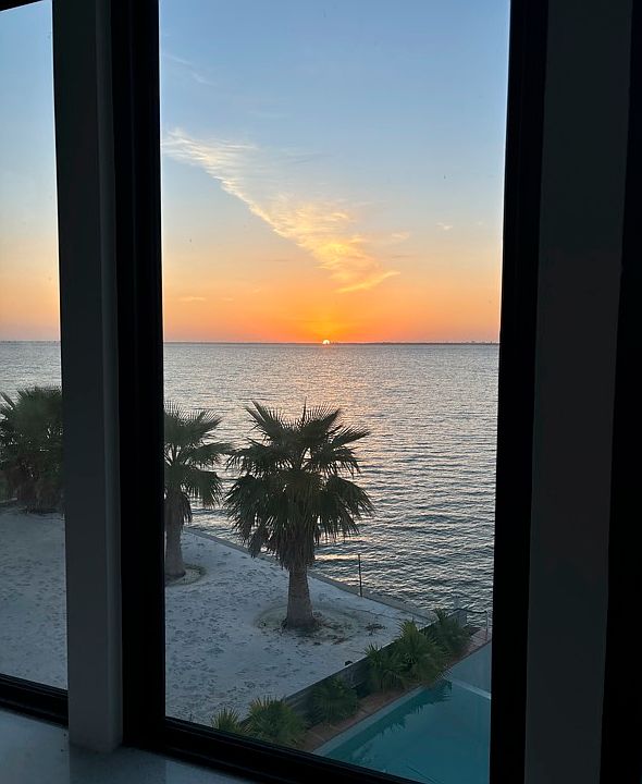 1st image of 667 Bayshore Dr #1