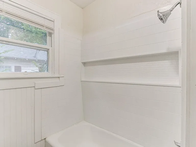 625 W Dewey St — Photo 12