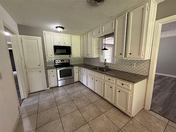 3rd image of 311 Alta Vista Dr