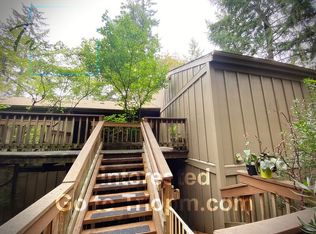 208 Trailside Loop, Eugene, OR 97405
