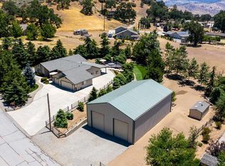 26000 Plateau Ct, Tehachapi, CA 93561