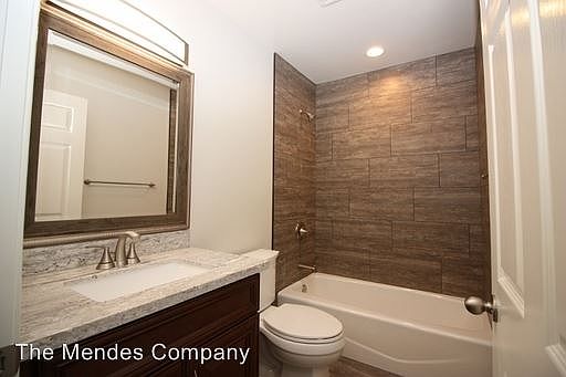 5th image of 3120 Grape St APT 2