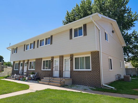 2nd image of 613 1/2 Thomas Dr