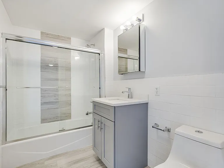 21418 41st Ave #2C — Photo 4