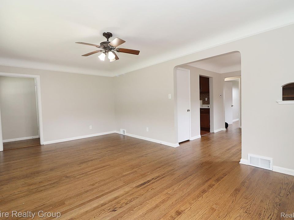 5743 N Highland St, photo 8