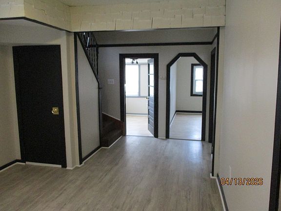 4th image of 15 Dana St