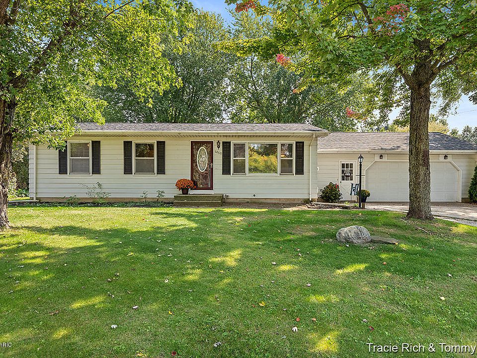 1st image of 6868 Woodhills Dr NE