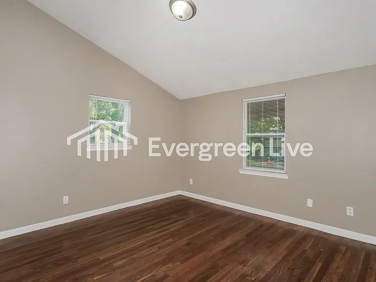 5112 Christopher Ave — Photo 7