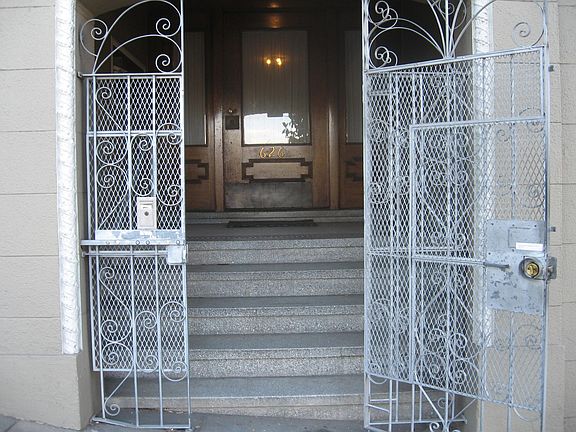 4th image of 626 Church St APT 2
