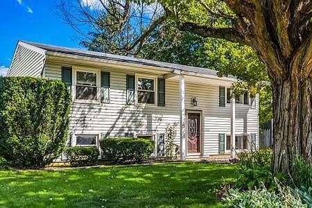 1st image of 366 Sheryl Dr