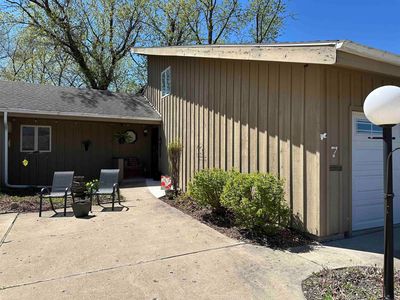 205 Ohio St APT 7, Decorah, IA, 52101