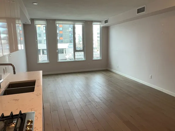 2888 Cambie St #2XX, Vancouver, BC V5Z 0H3