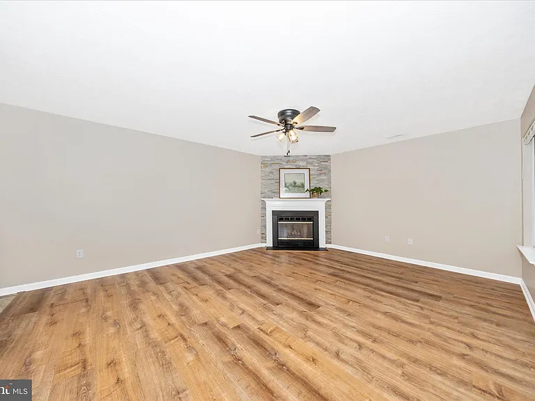 2112 Whitehall Rd #1C — Photo 8