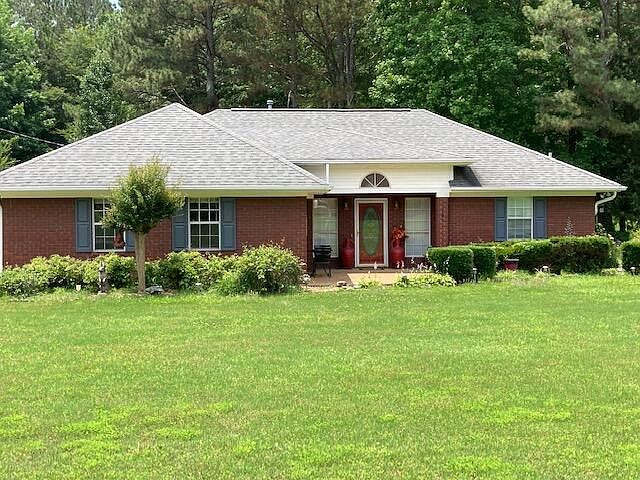 1st image of 101 Rosewood Dr