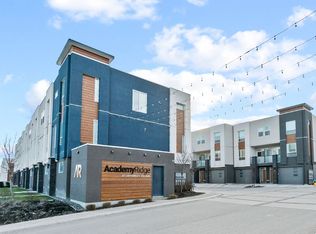 610 Academy Way #114, Kelowna, BC V1Y 9T1