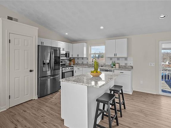 4th image of 4 Audrey Dr