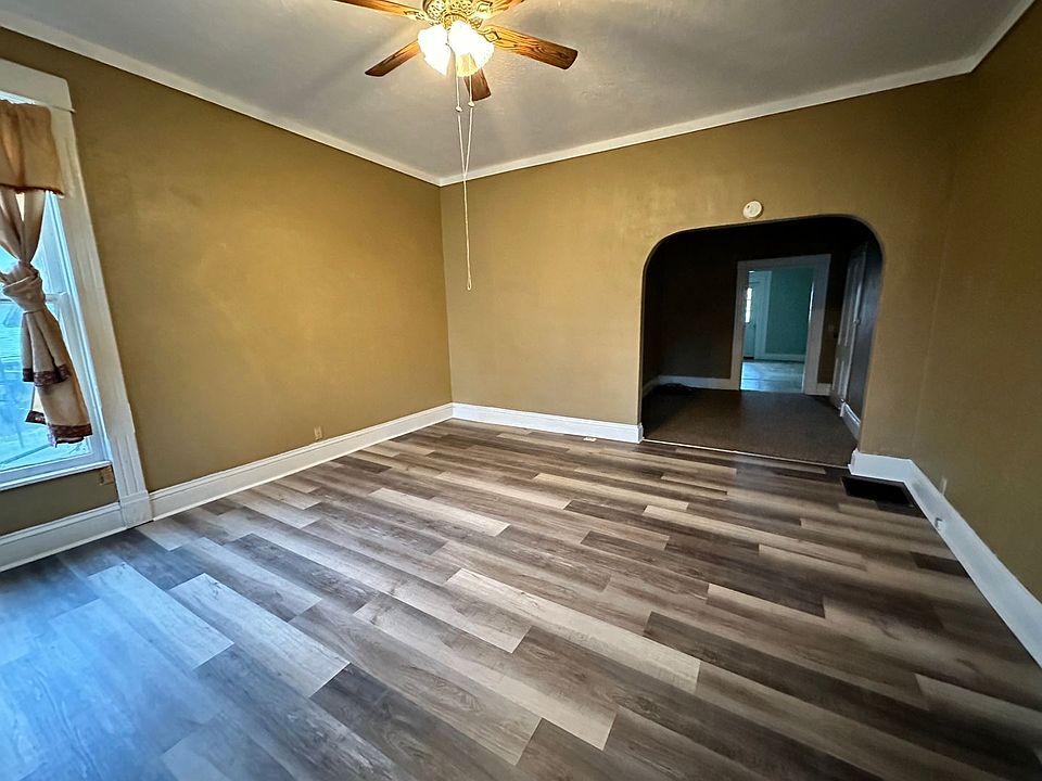 1st image of 315 W 3rd St APT 1