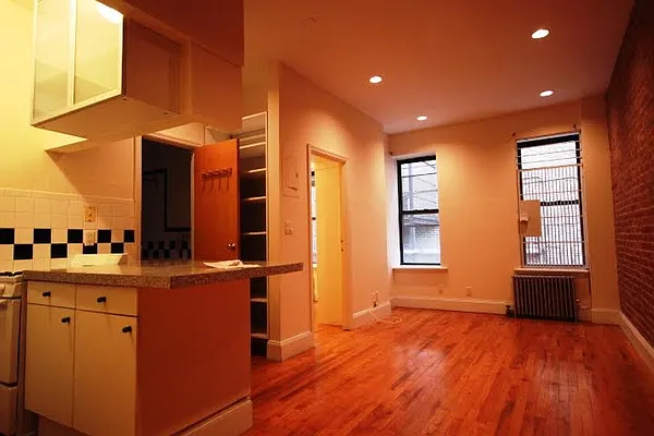 Rented by (Legacy) NY Quality Living Uptown | media 18