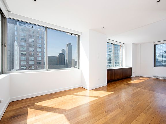 5th image of 111 W 67th St APT 24M