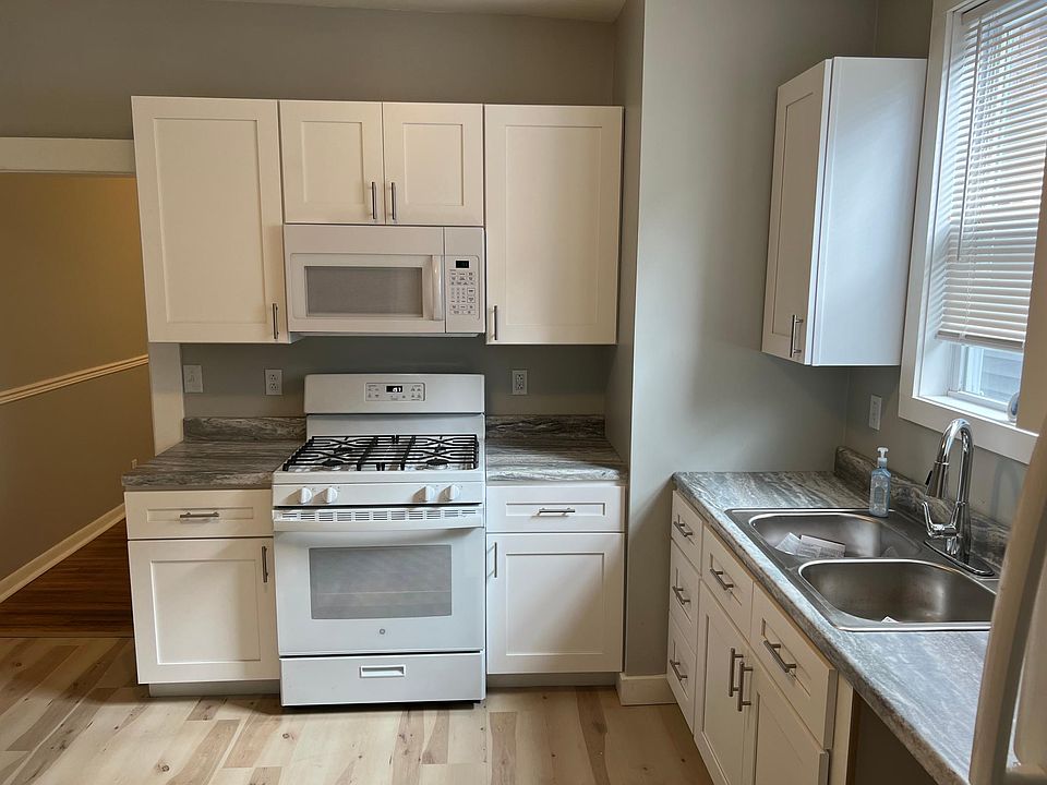 1st image of 126 Congress St #1