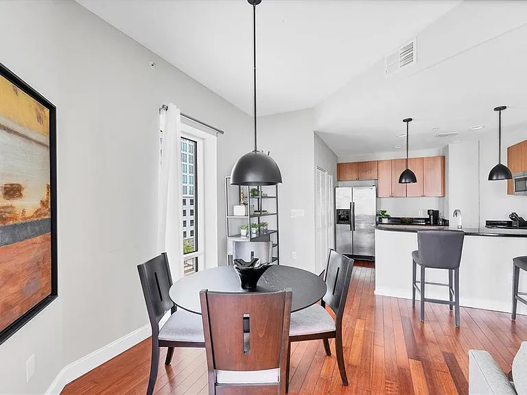 525 E Jackson St #609 — Photo 18